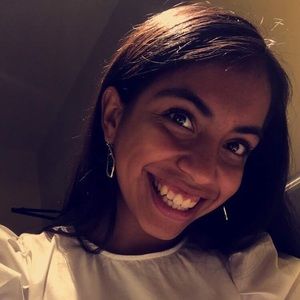 Meet your Posher, Valeria